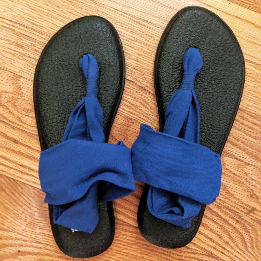Sanuk yoga sling blue women's 9
